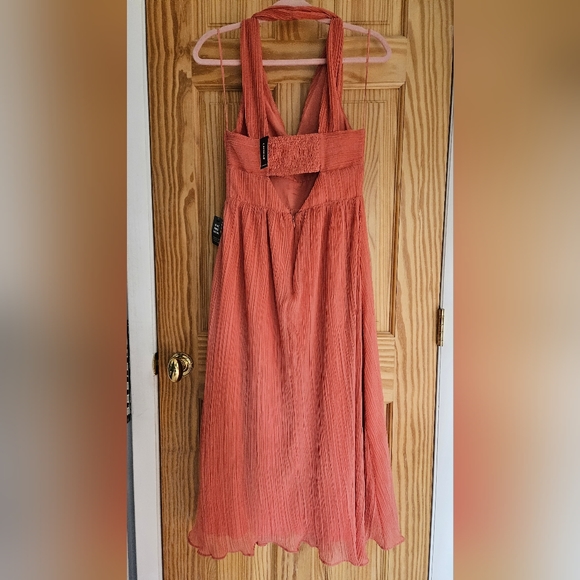 NWT Express Pleated Twisted Halter Neck Midi Dress in Apricot Orange Size Small - Picture 7 of 12